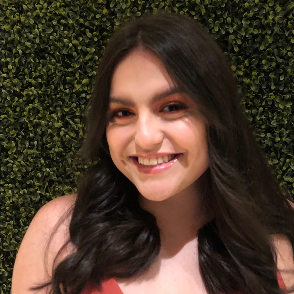 Meet your Posher, Laura